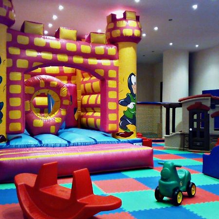 فندق وسبا Alexander Beach أليكسانثيربوليس المظهر الخارجي الصورة An indoor play area