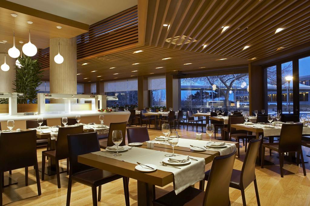 فندق وسبا Alexander Beach أليكسانثيربوليس المظهر الخارجي الصورة Restaurant interior