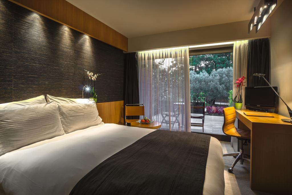 فندق وسبا Alexander Beach أليكسانثيربوليس المظهر الخارجي الصورة A room at the Athens Hilton