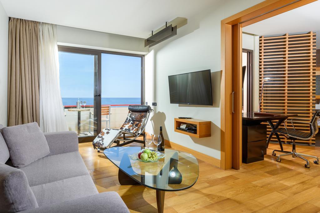 فندق وسبا Alexander Beach أليكسانثيربوليس المظهر الخارجي الصورة A suite at the hotel