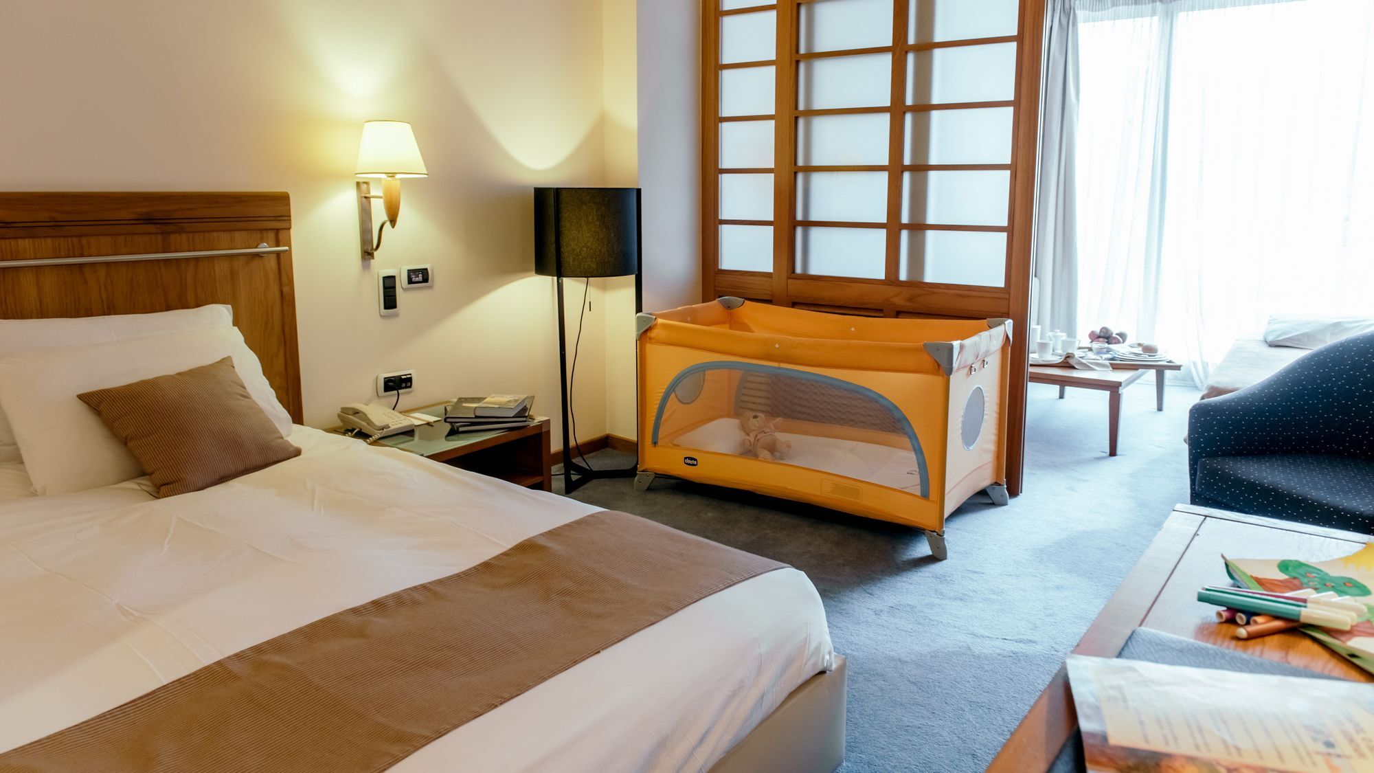 فندق وسبا Alexander Beach أليكسانثيربوليس المظهر الخارجي الصورة A cot in a hotel room